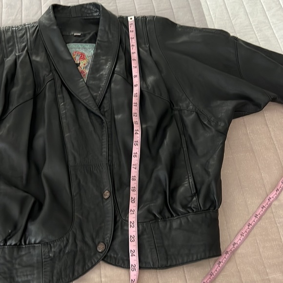 Vintage women’s Genuine leather jacket size 10/L please check measurement - Picture 16 of 17